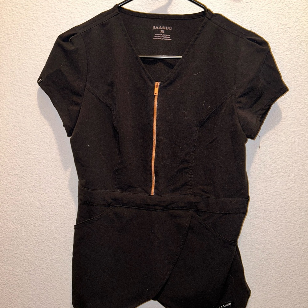 Jaanuu black scrub set